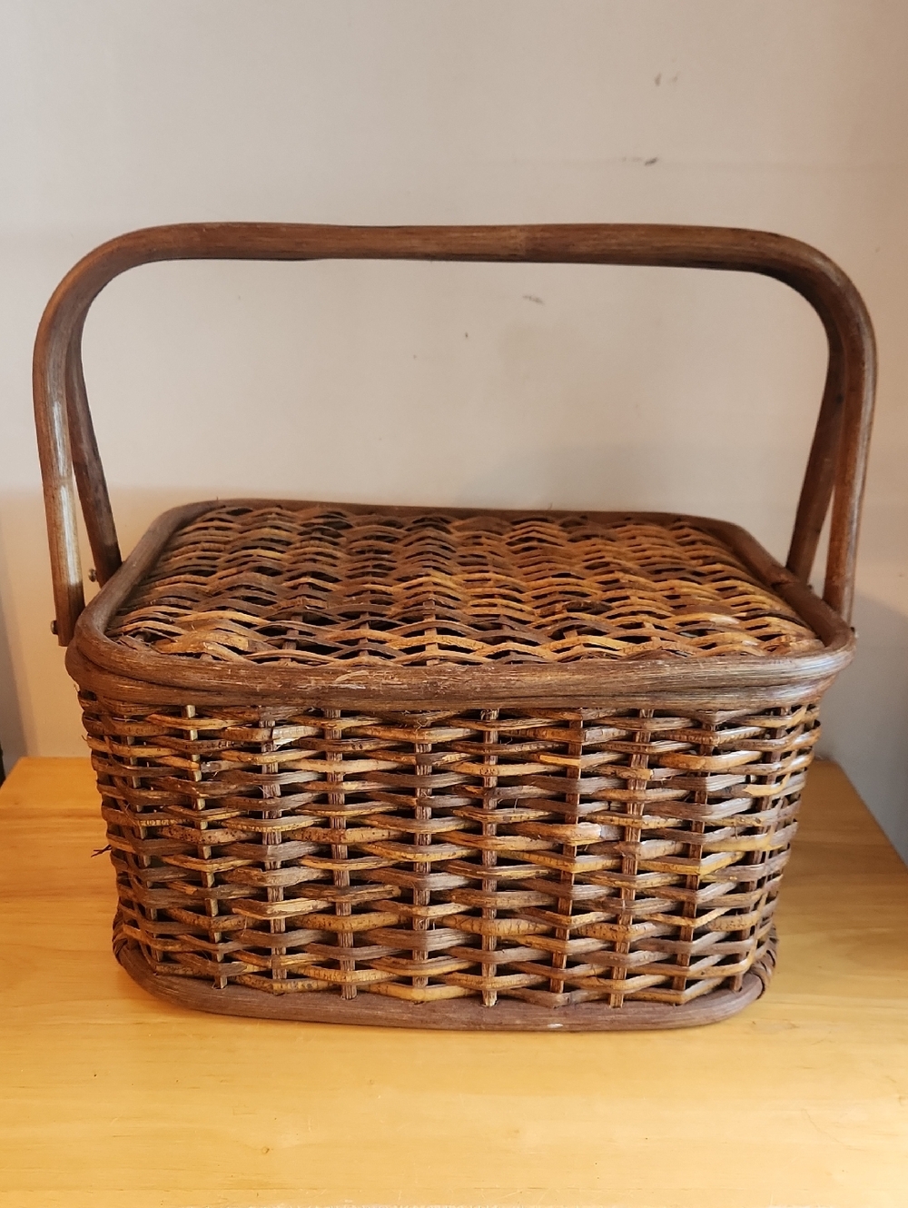 Vintage Wicker Bamboo Picnic Basket Hinged Lid